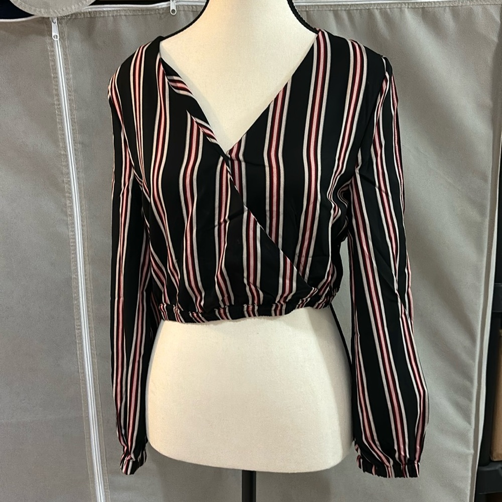 Women crop top